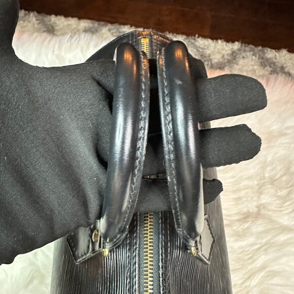 Authentic Louis Vuitton Black Epi Leather Speedy 25 Satchel Bag - Picture 9 of 16